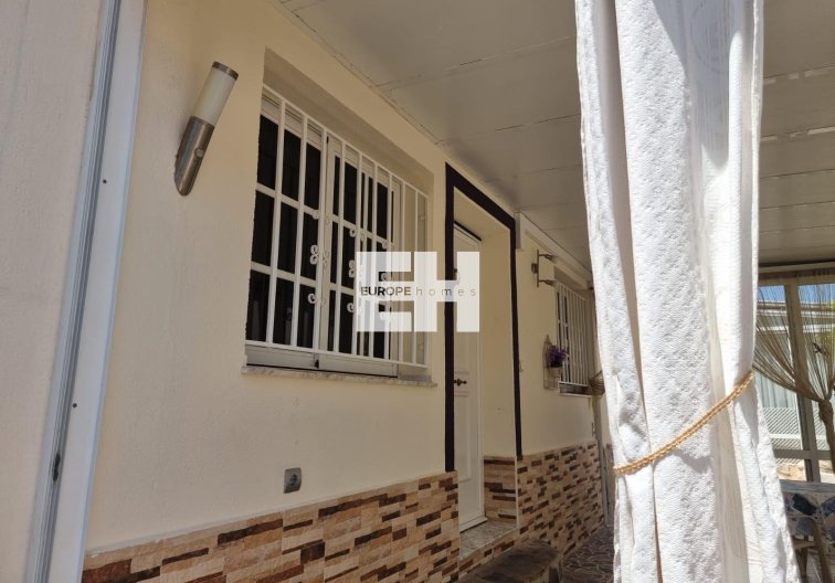 Segunda mano - Apartamento  - Torrevieja - Los Balcones - Los Altos Del Edén