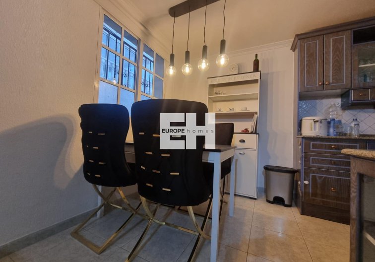 Segunda mano - Apartamento  - Torrevieja - Los Balcones - Los Altos Del Edén