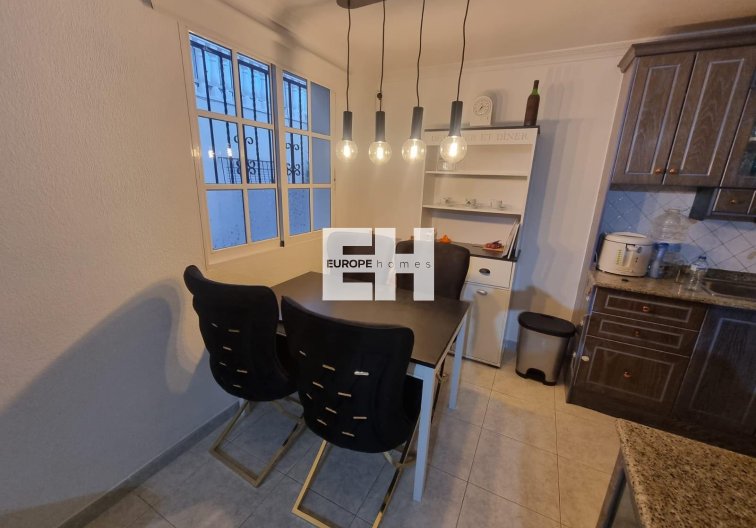 Segunda mano - Apartamento  - Torrevieja - Los Balcones - Los Altos Del Edén