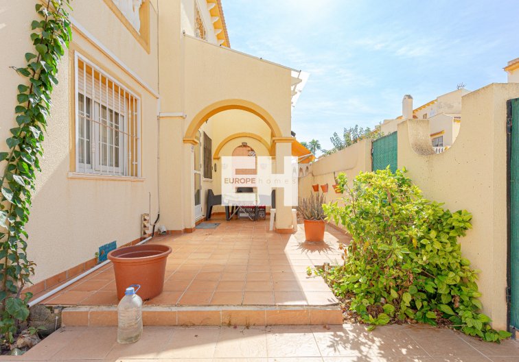 Segunda mano - villa - Pilar de la Horadada - Costa Blanca