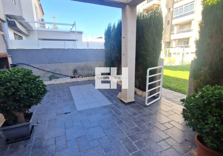 Segunda mano - town house - Torrevieja - Torreblanca