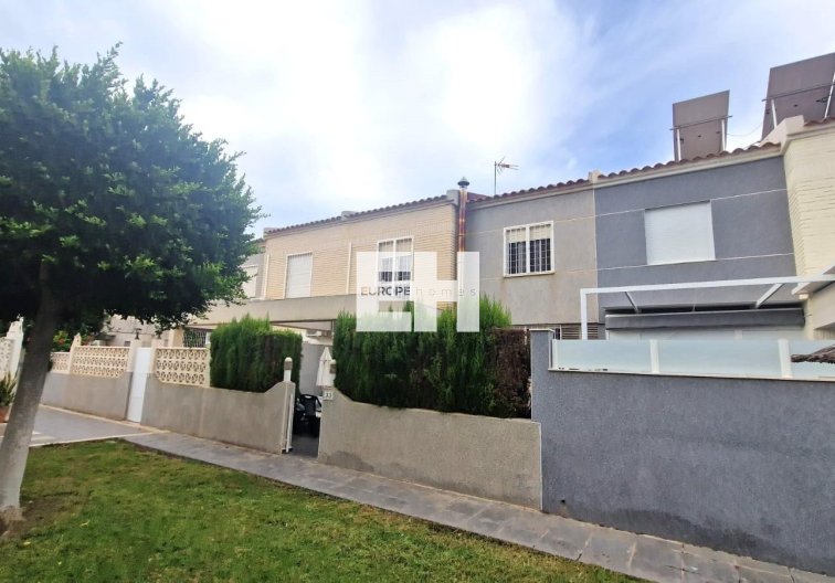 Segunda mano - town house - Torrevieja - Torreblanca