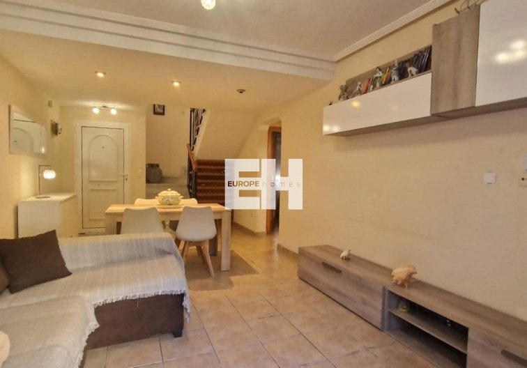 Segunda mano - town house - Torrevieja - Torreblanca