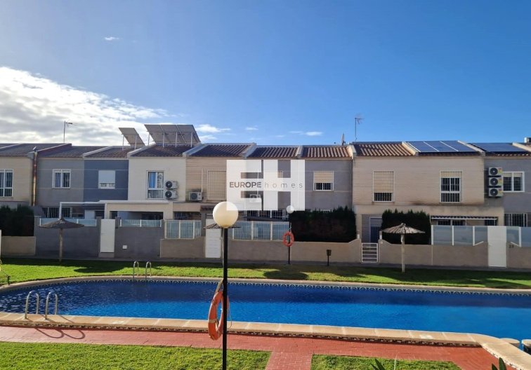 Segunda mano - town house - Torrevieja - Torreblanca