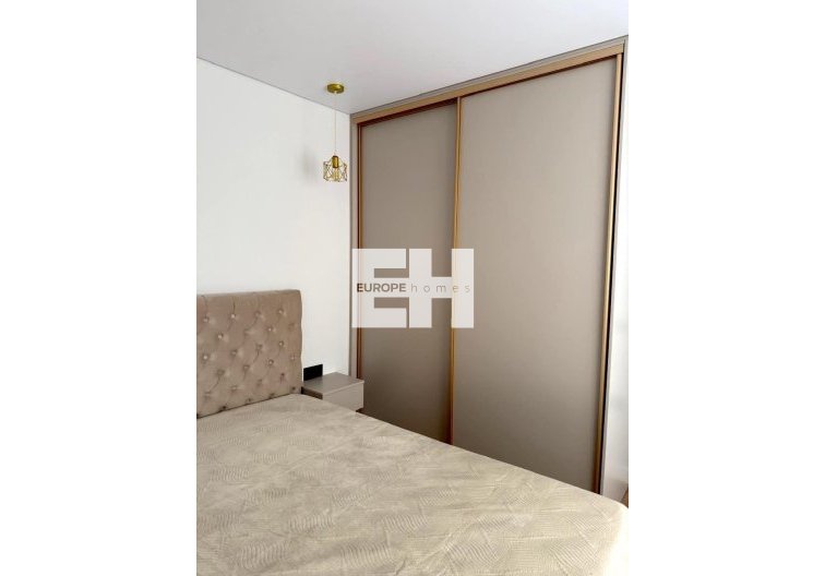 Segunda mano - Apartamento  - Torrevieja - Paseo Maritimo