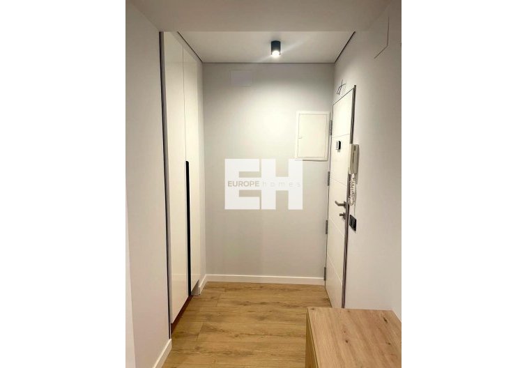 Segunda mano - Apartamento  - Torrevieja - Paseo Maritimo