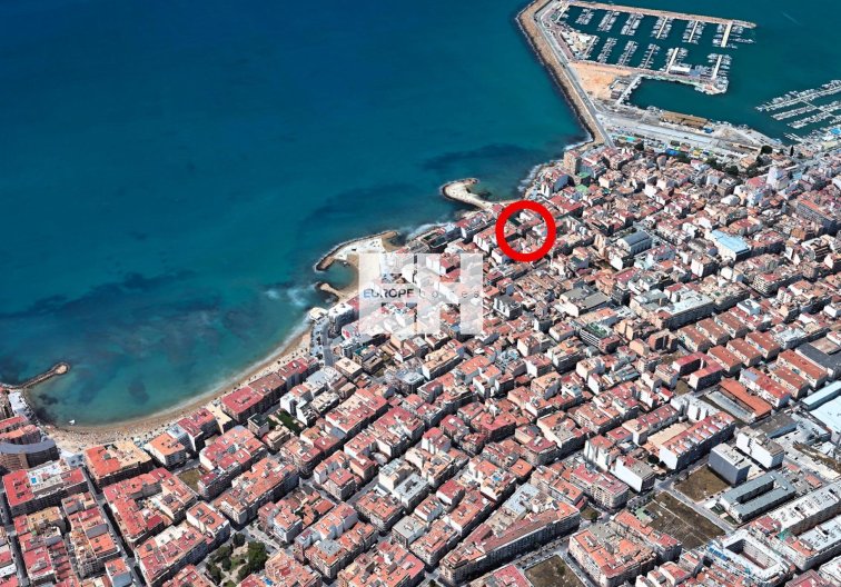 Segunda mano - Apartamento  - Torrevieja - Paseo Maritimo