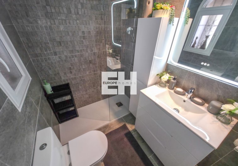 Segunda mano - villa - Villamartin - Costa Blanca