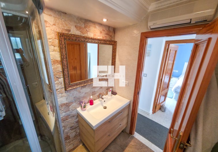 Segunda mano - villa - Villamartin - Costa Blanca