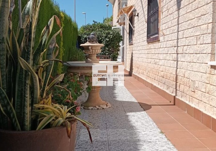 Segunda mano - villa - Pilar de la Horadada - Costa Blanca