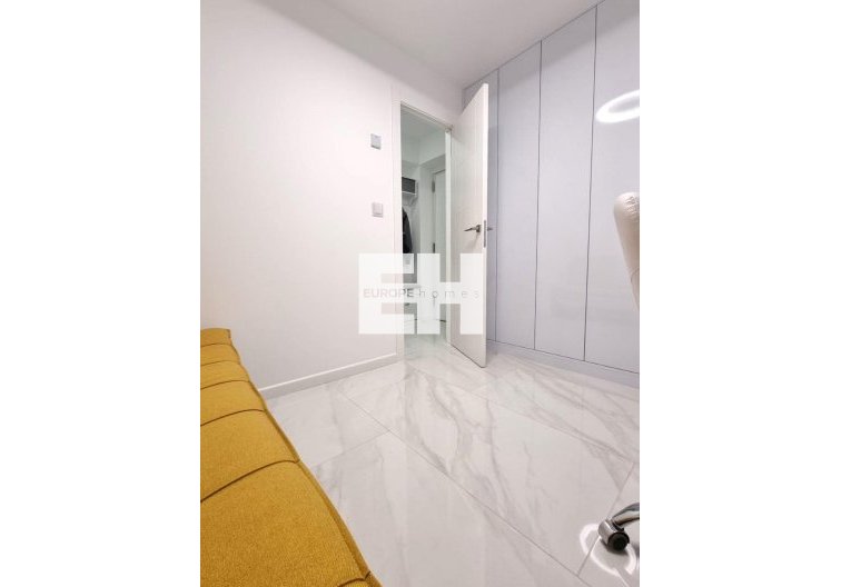 Segunda mano - Apartamento  - Torrevieja - Centro