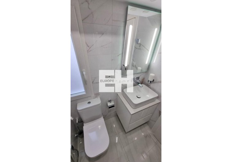 Segunda mano - Apartamento  - Torrevieja - Centro