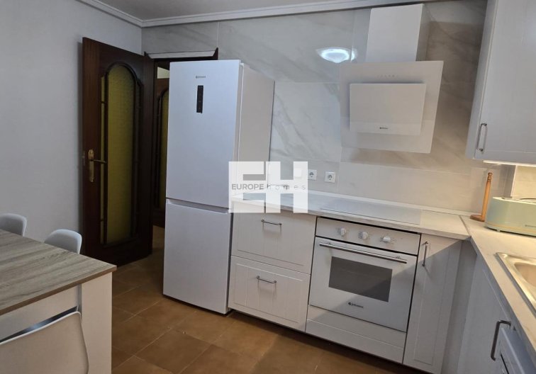 Segunda mano - Apartamento  - Torrevieja - Centro