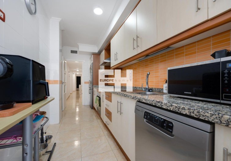 Segunda mano - Apartamento  - Torrevieja - Centro