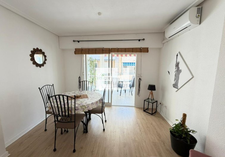 Herverkoop - Appartement - Torrevieja - Playa del Cura