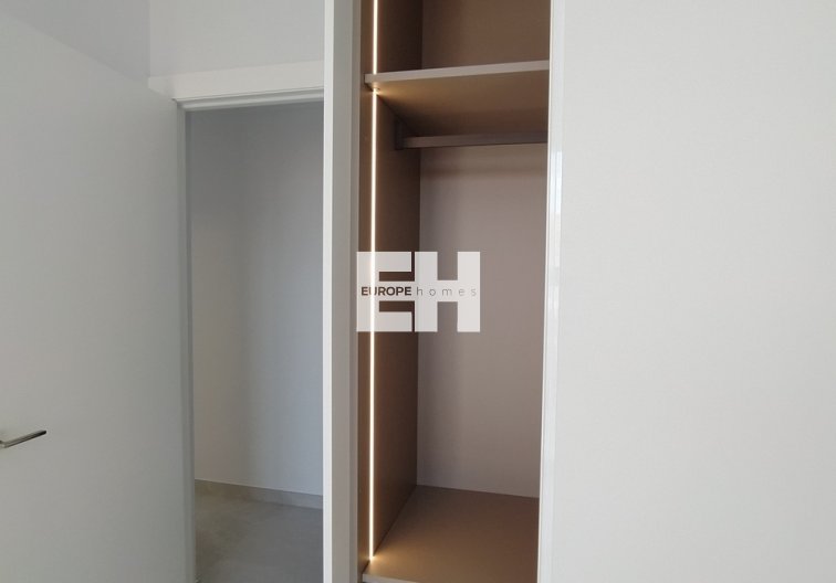 Segunda mano - Apartamento  - Torrevieja - CENTRE PLAYA DEL CURA LAS PISCINAS