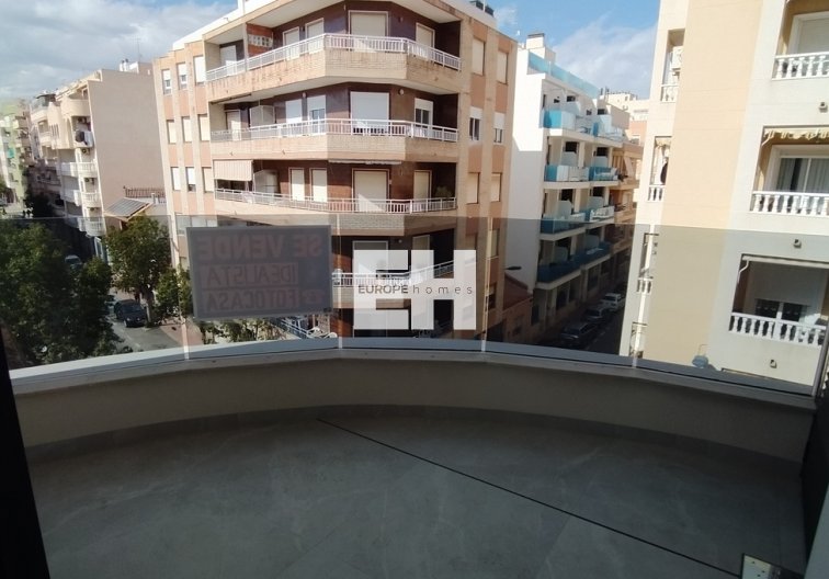 Segunda mano - Apartamento  - Torrevieja - CENTRE PLAYA DEL CURA LAS PISCINAS