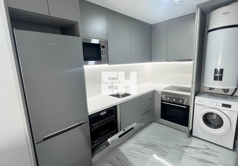 Segunda mano - Apartamento  - Torrevieja - Parque De Las Naciones