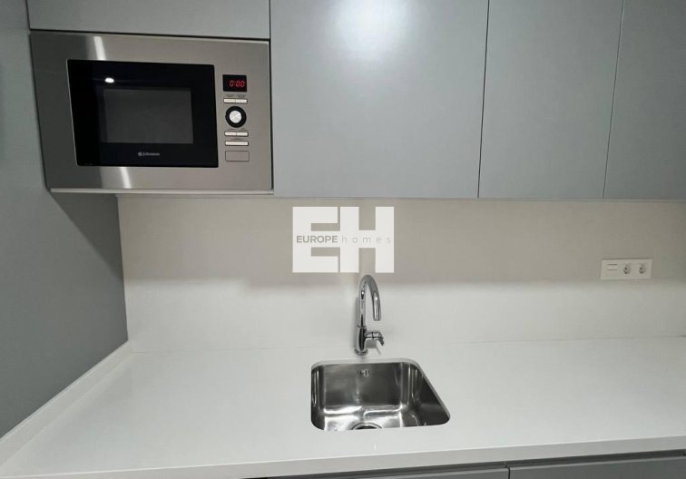 Segunda mano - Apartamento  - Torrevieja - Parque De Las Naciones