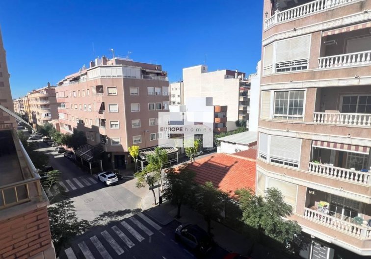 Segunda mano - Apartamento  - Torrevieja - Parque De Las Naciones