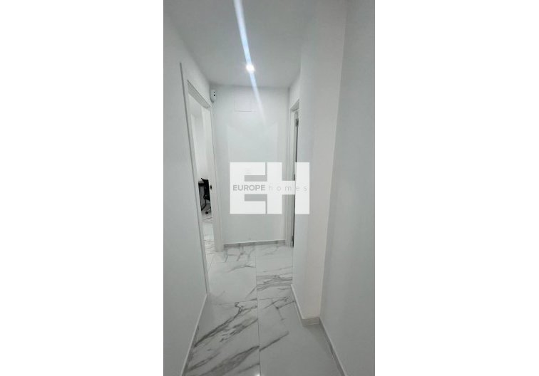 Segunda mano - Apartamento  - Torrevieja - Parque De Las Naciones