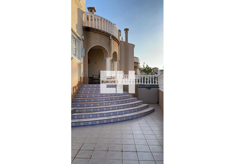 Segunda mano - villa - Villamartin - Costa Blanca