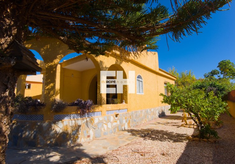 Segunda mano - villa - La Siesta - Costa Blanca