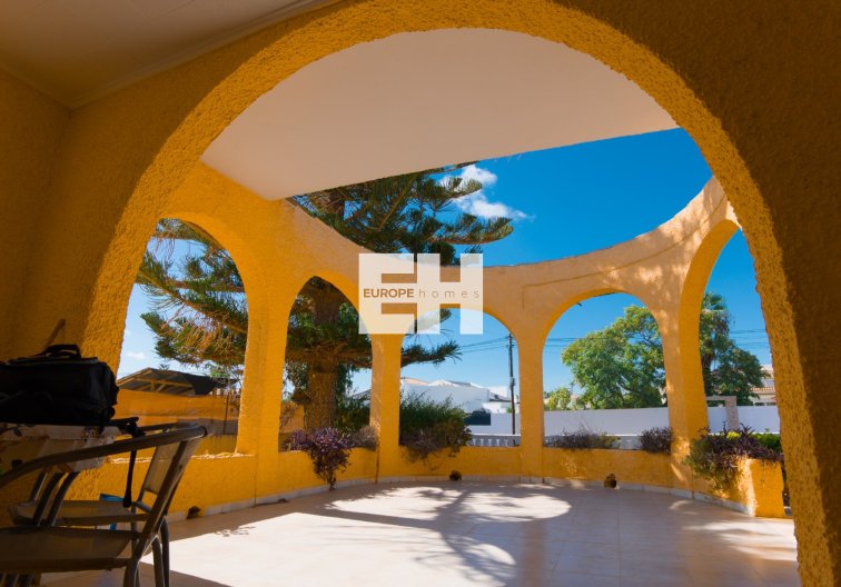 Segunda mano - villa - La Siesta - Costa Blanca