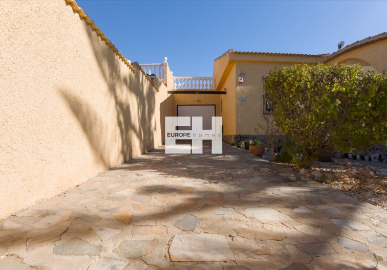 Segunda mano - villa - La Siesta - Costa Blanca