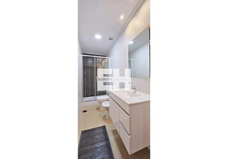 Segunda mano - Apartamento  - Torrevieja - Estacion De Autobuses