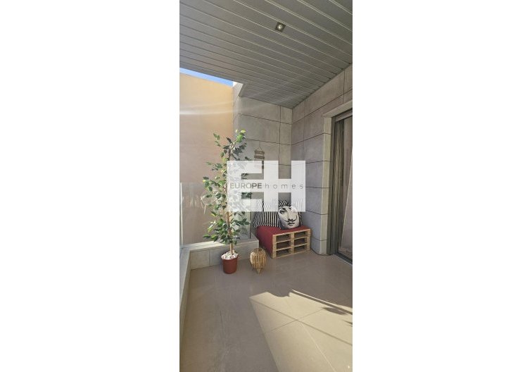 Segunda mano - Apartamento  - Torrevieja - Estacion De Autobuses