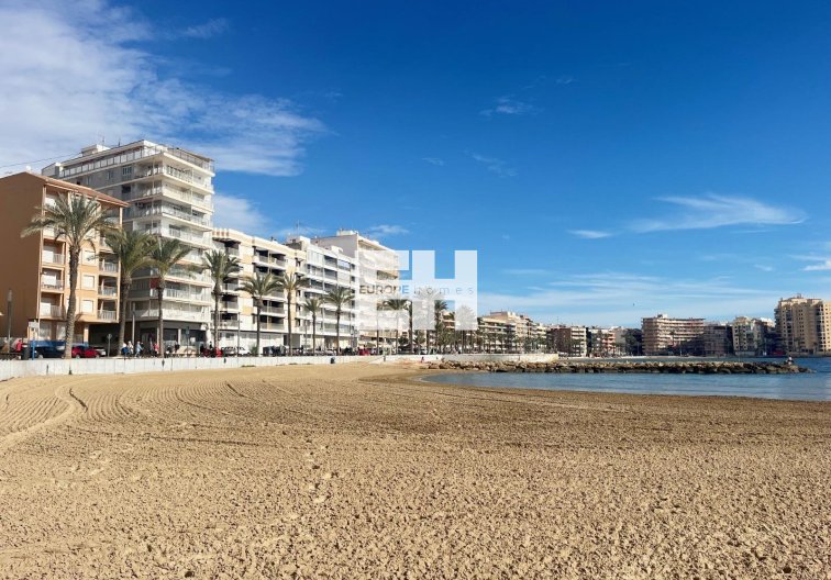 Segunda mano - Apartamento  - Torrevieja - Estacion De Autobuses
