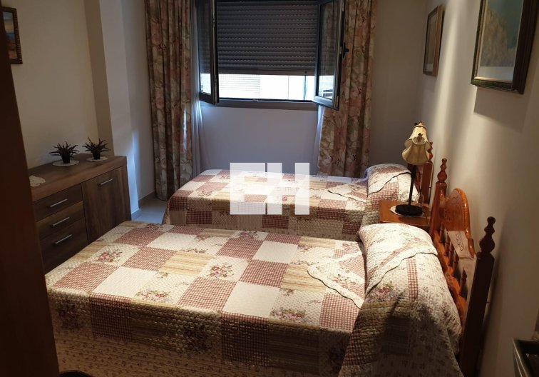 Segunda mano - Apartamento  - Torrevieja - Las Piscinas Naturales