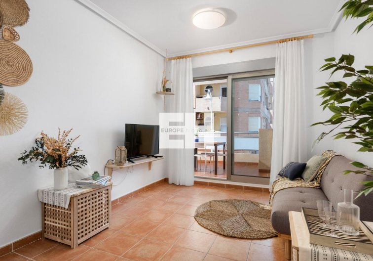 Segunda mano - Apartamento  - Guardamar del Segura - Pueblo