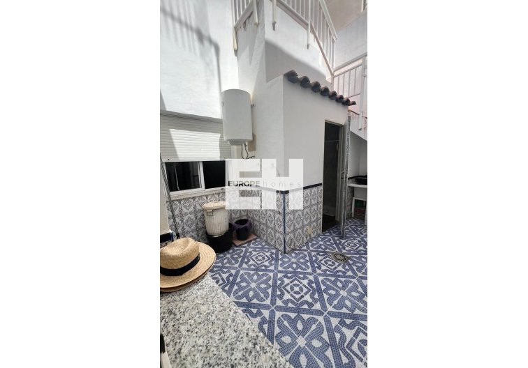 Segunda mano - town house - Torrevieja - Estacion De Autobuses