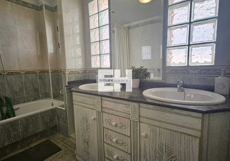 Segunda mano - villa - Guardamar del Segura - Campomar