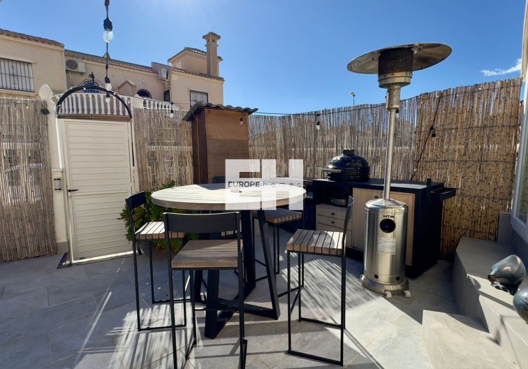 Resale - villa - Orihuela Costa - Costa Blanca