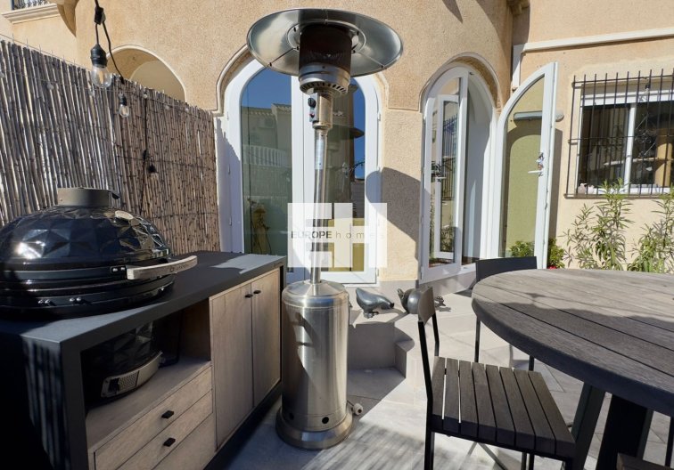 Resale - villa - Orihuela Costa - Costa Blanca