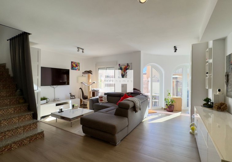 Resale - villa - Orihuela Costa - Costa Blanca