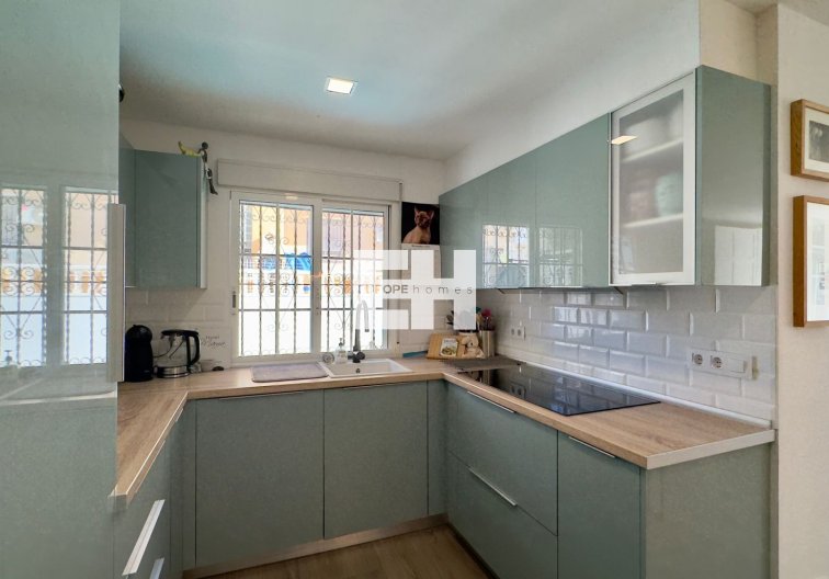 Resale - villa - Orihuela Costa - Costa Blanca