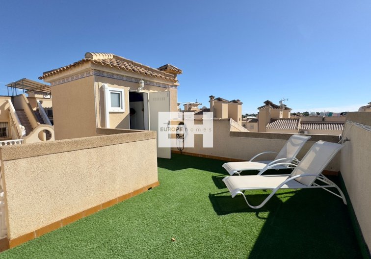 Resale - villa - Orihuela Costa - Costa Blanca