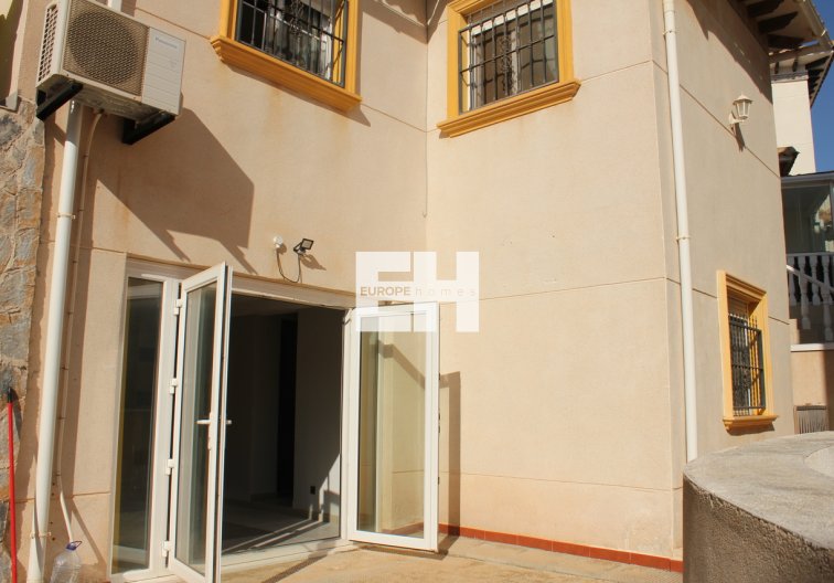 Segunda mano - villa - La Zenia - Costa Blanca