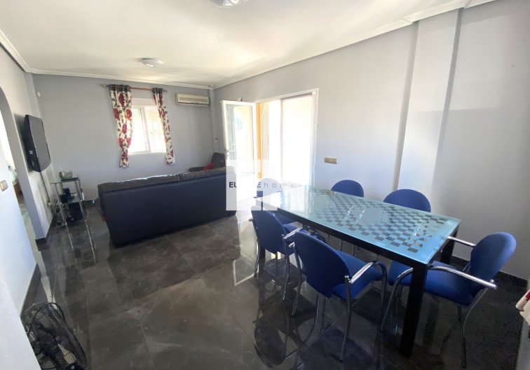 Segunda mano - villa - La Zenia - Costa Blanca