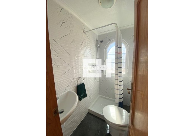 Segunda mano - villa - La Zenia - Costa Blanca