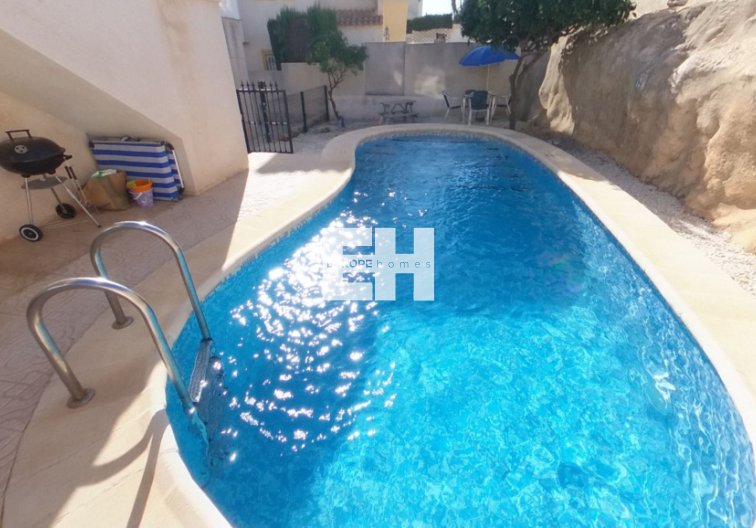 Segunda mano - villa - La Zenia - Costa Blanca