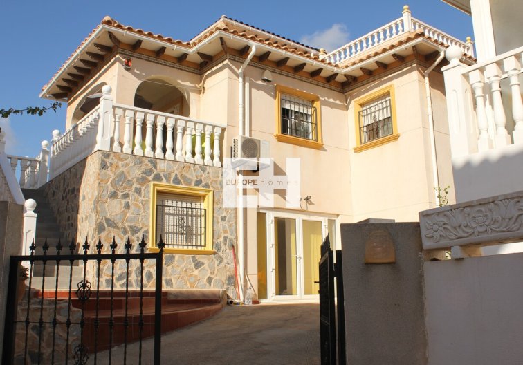 Segunda mano - villa - La Zenia - Costa Blanca