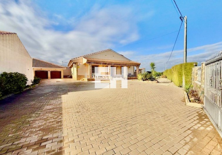 Revente - villa - Avileses - Inland