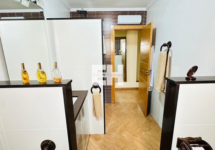 Revente - Appartement - Torrevieja - Centro