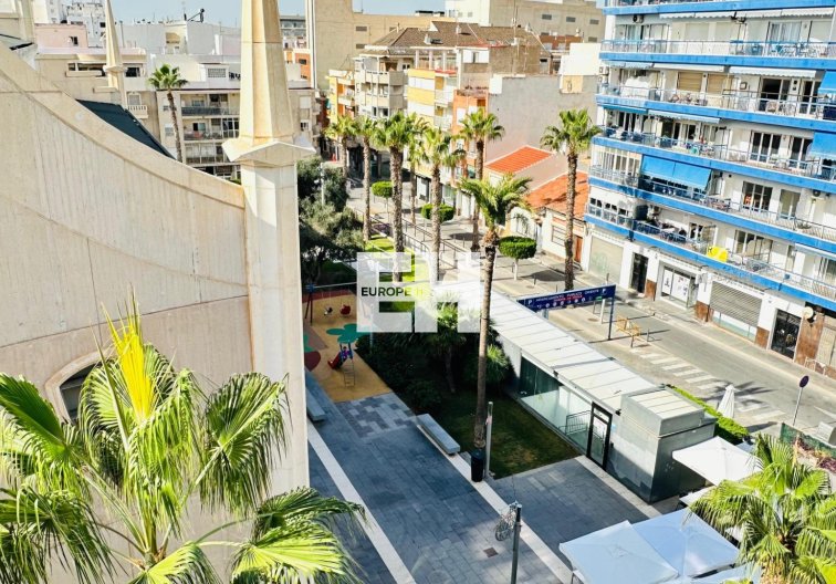 Revente - Appartement - Torrevieja - Centro