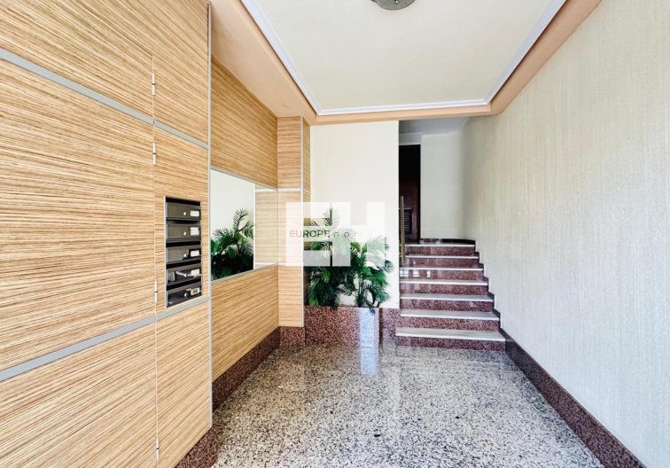 Revente - Appartement - Torrevieja - Centro